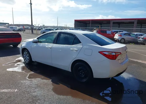 2016 Toyota Corolla Le z USA, uszkodzony, nr VIN 5YFBURHE8GP532792